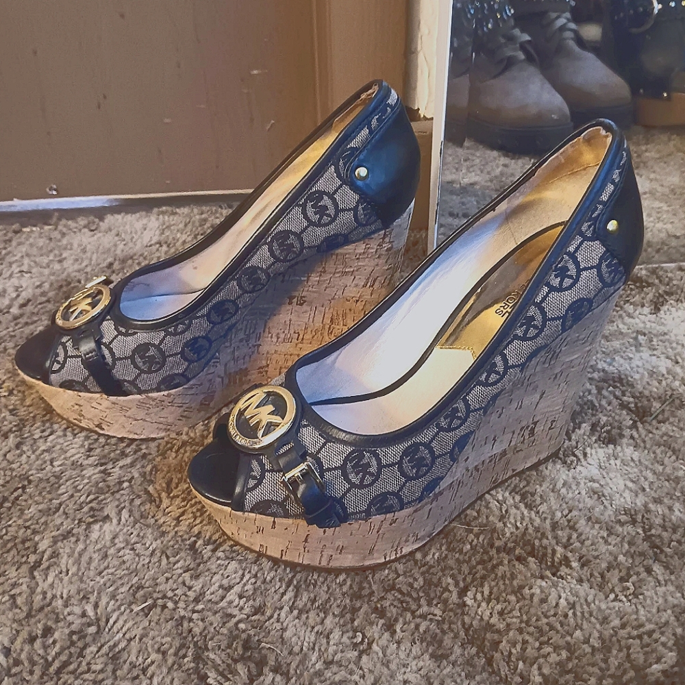 NWOT Michael Kors sandel